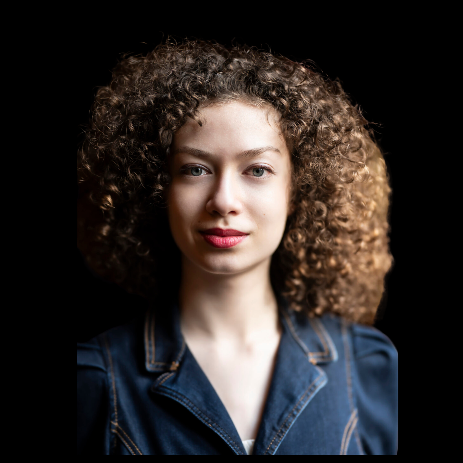 Portrait d'un des artistes solistes de la programmation 2026 du festival Les Nocturnes du Piano : Arielle Beck